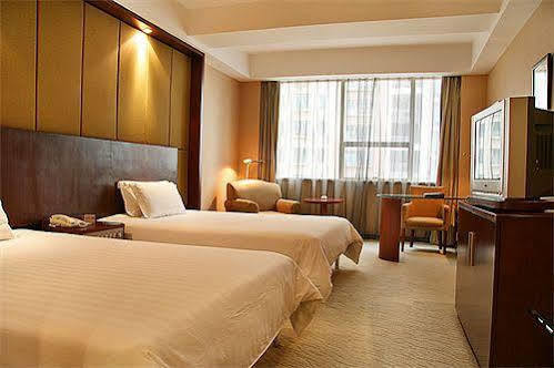 Hotel Rui Tai Jingan 4*